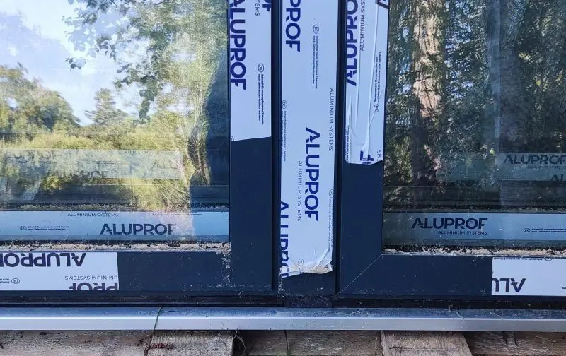 6ff57c90-bde2-4639-95a2-fd2fb4dc8700-Fenster_04.jpg