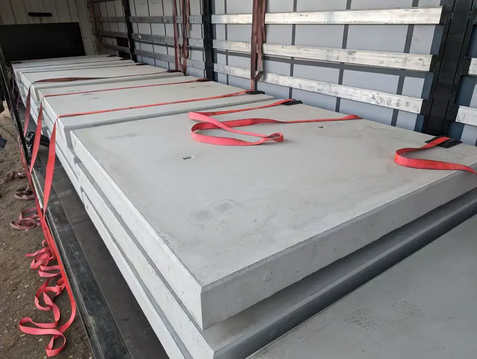 a9879057-e4b2-4c5f-b9e2-37efbce4e5d8-517c61bd-d085-4e1a-80de-d7ce3c79fe3a conv.jpg