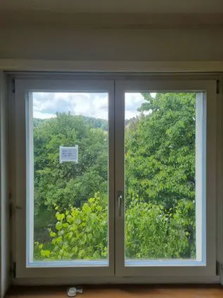 a130fd0b-0981-48f9-805b-e12be61bab98-drei-fenster-3-fach-verglast-2-fluglig-139x136cm (3).jpg