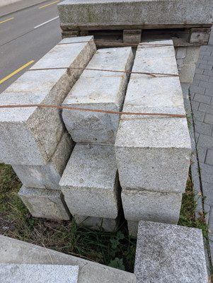 Granit Mauerstein gesägt 25x25x120
